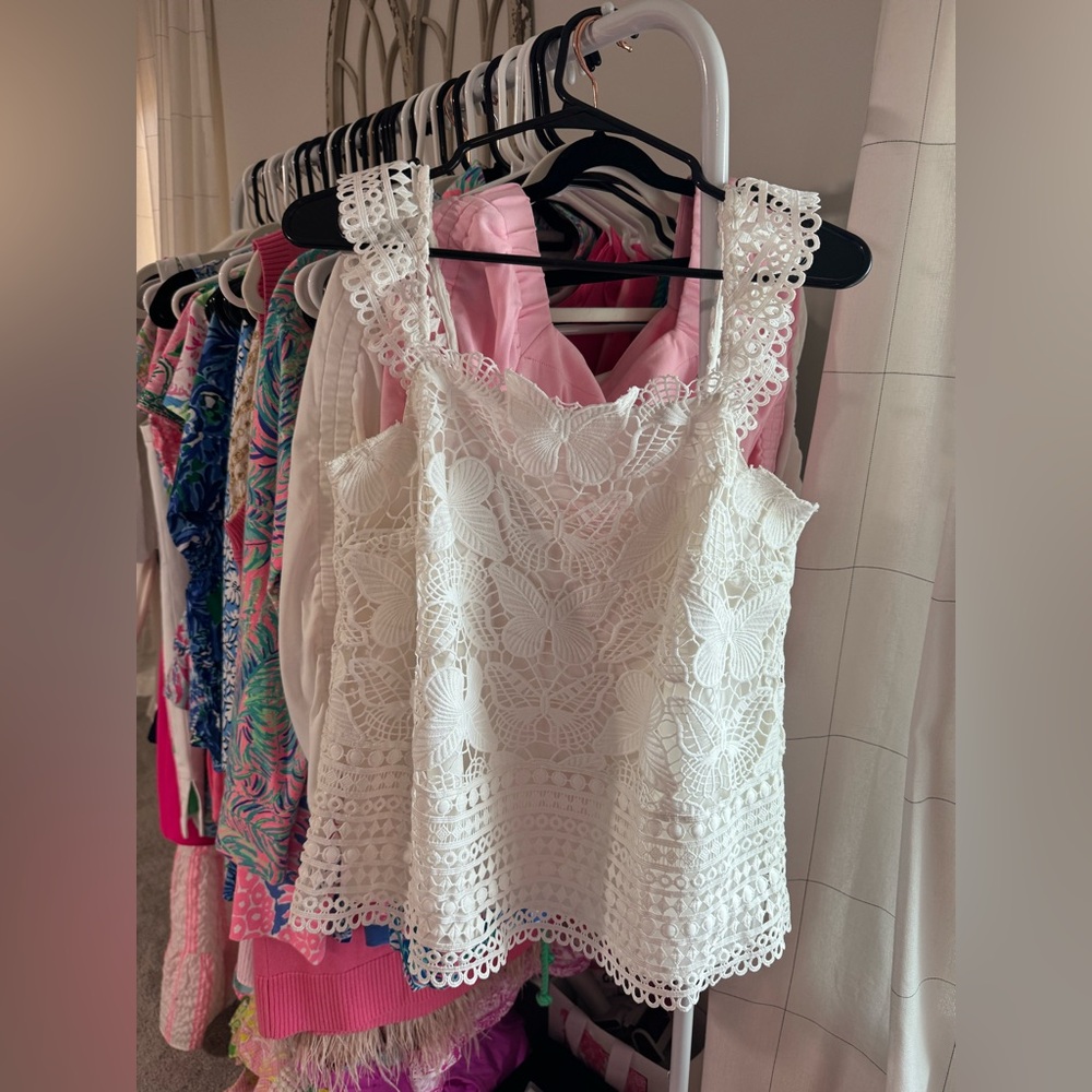 NWOT Lilly Pulitzer butterfly Lace Women's Top